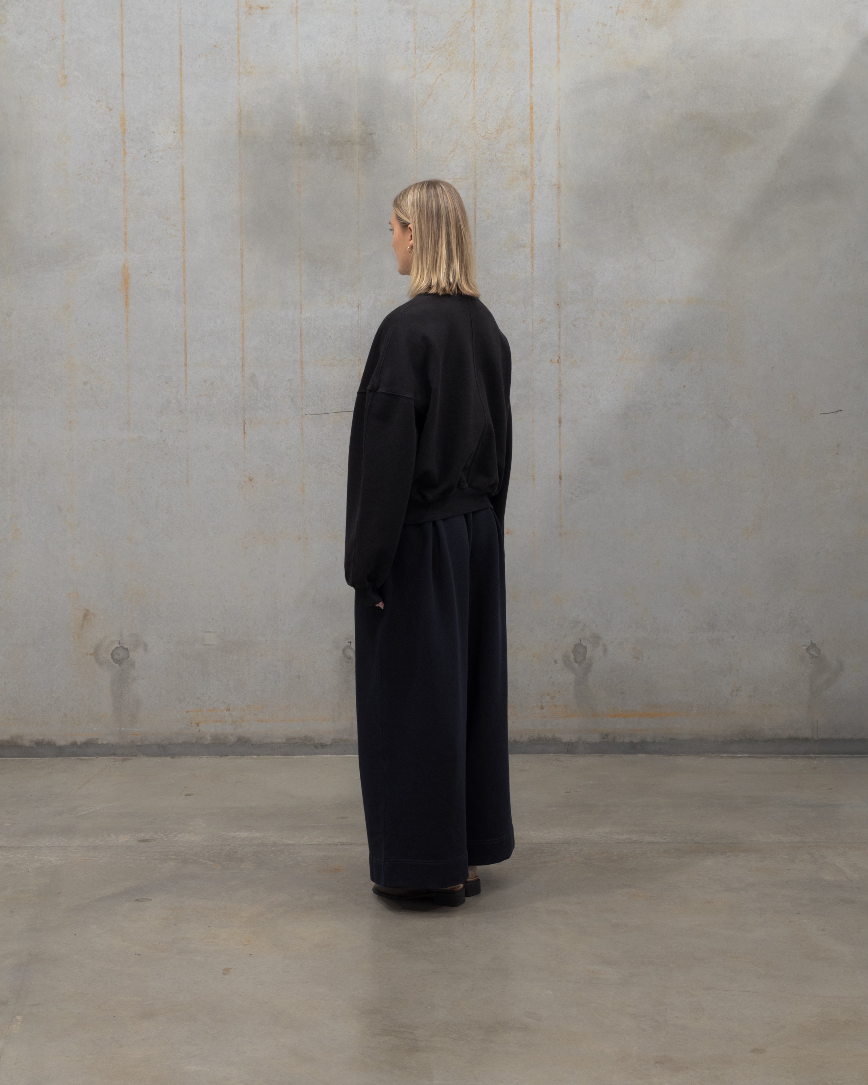 [ UNIFORM ] Crewneck Jumper / Soft Black