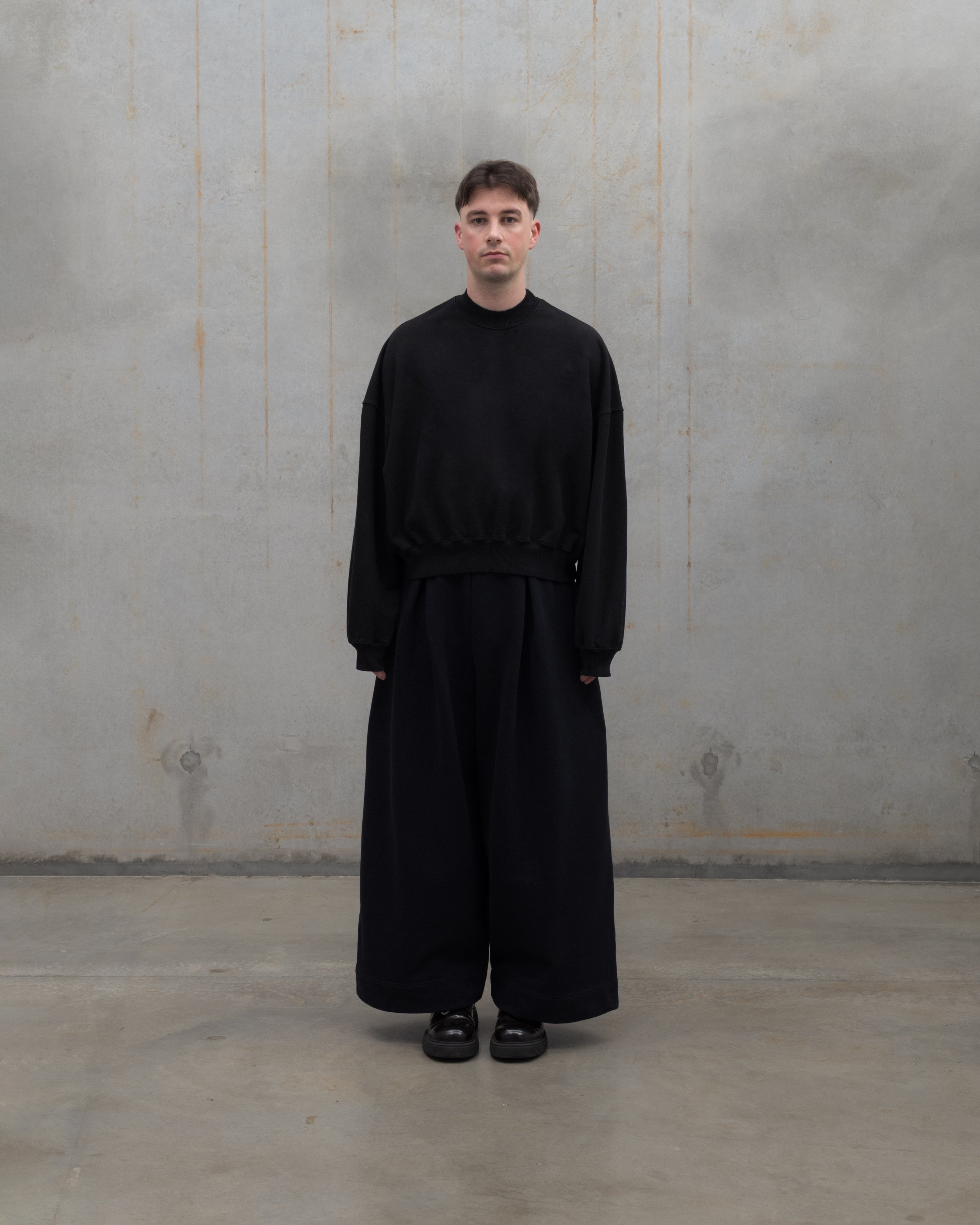 [ UNIFORM ] Crewneck Jumper / Soft Black